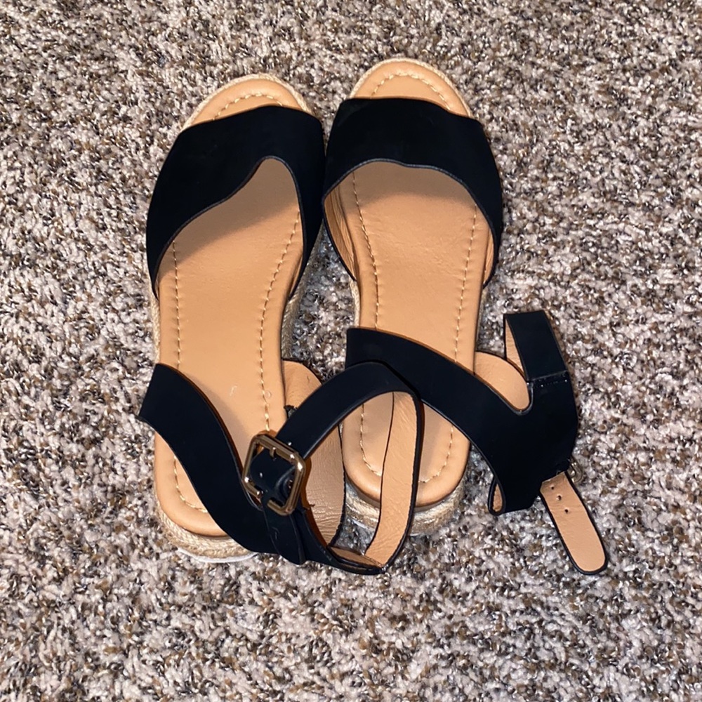 Platform Shoes - Picture 3 of 3